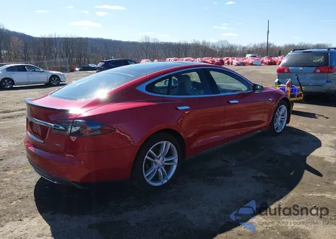 2015 Tesla Model S 70D/85D/P85D z USA, uszkodzony, nr VIN 5YJSA1H20FF093565